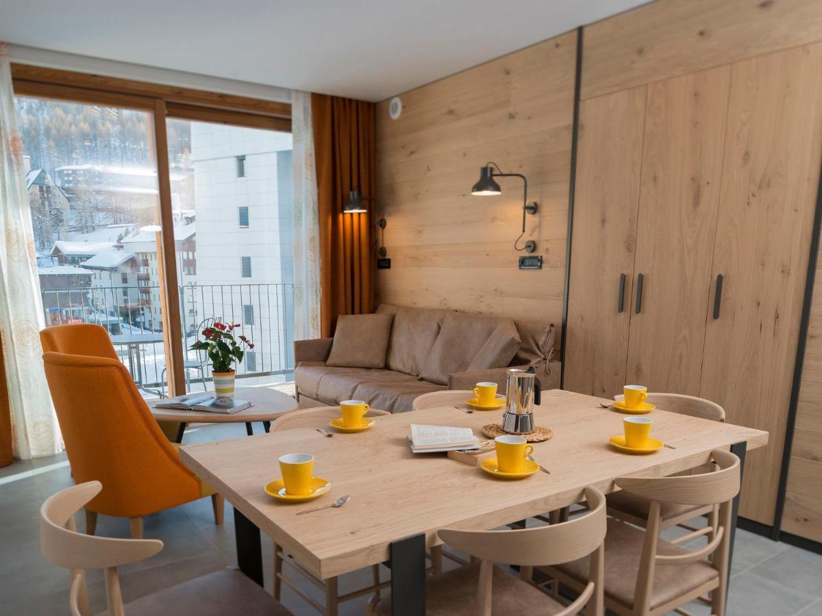 Red Fox Lodge Breuil-Cervinia Bagian luar foto