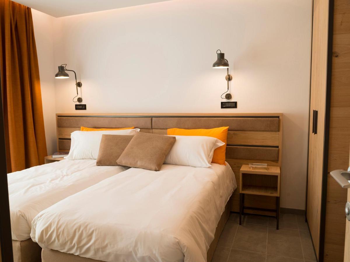 Red Fox Lodge Breuil-Cervinia Bagian luar foto