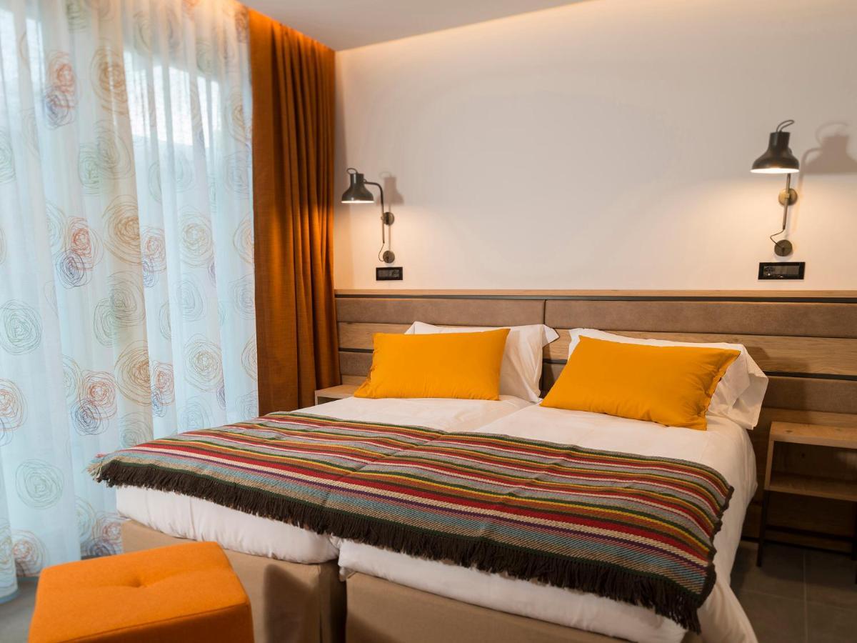 Red Fox Lodge Breuil-Cervinia Bagian luar foto